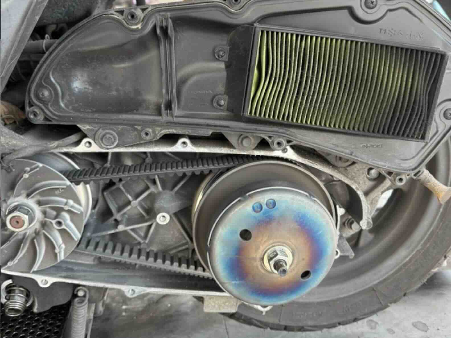 Read more about the article PCX 소모품 교체주기 배달용 바이크 1년 실제 교환 시기